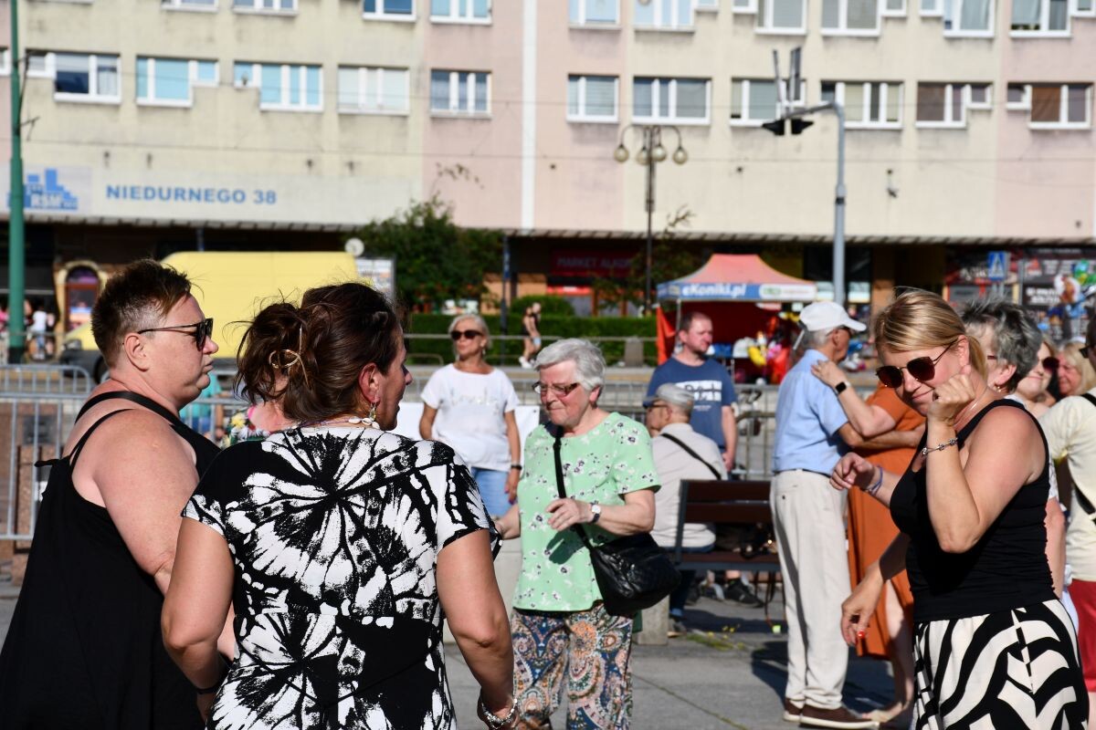 W niedzielne popołudnie, 29 czerwca na rudzkim rynku w dzielnicy Nowy Bytom odbyła się wyjątkowa taneczna zabawa!