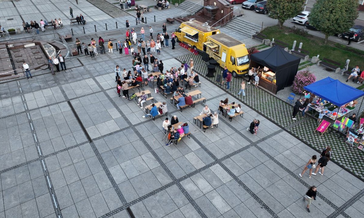 Potańcówka na Rynku w Nowym Bytomiu – ostatnia edycja już za nami! [ZDJĘCIA] / fot. Marek i Krzysztof Faber