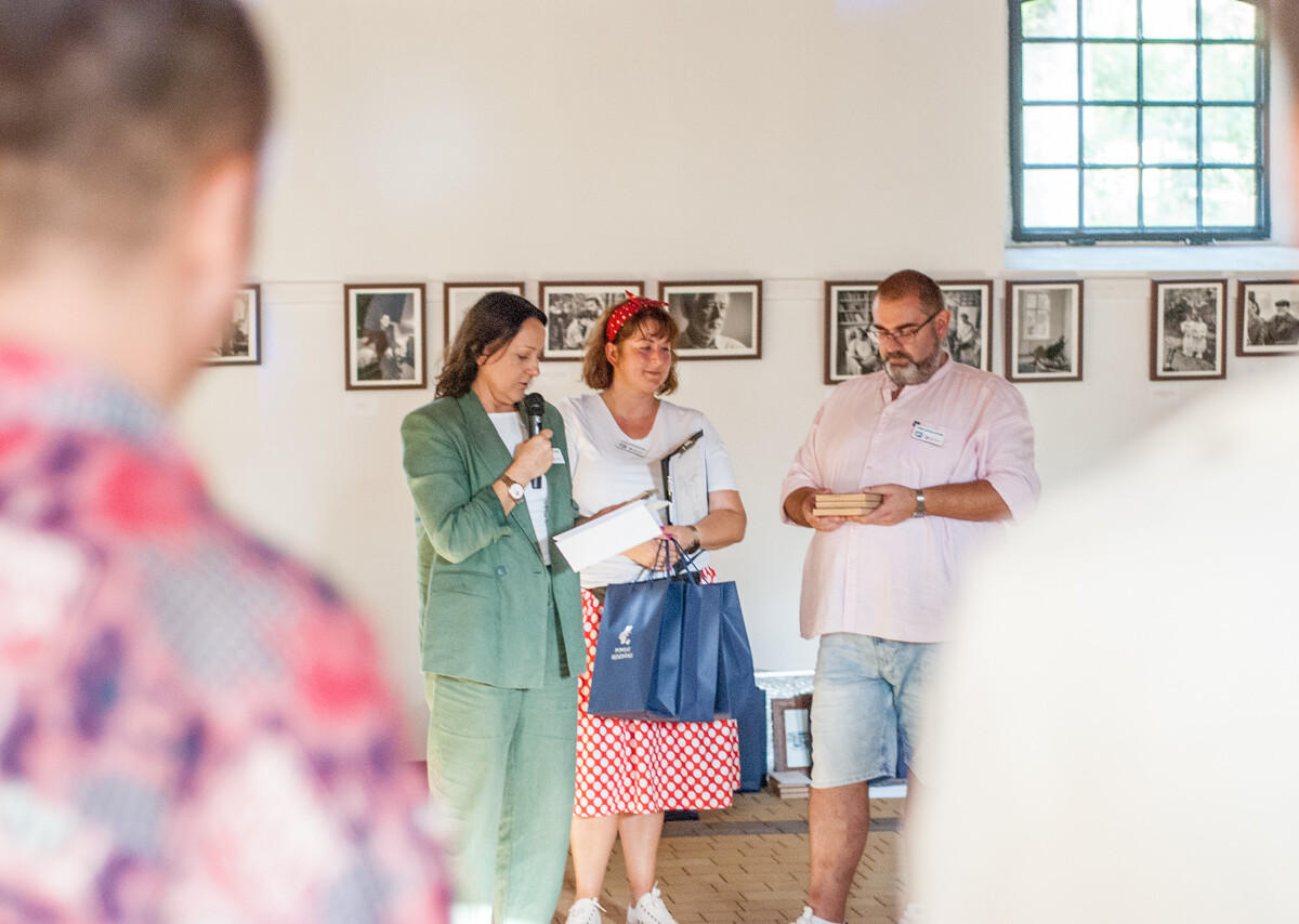 Działo się, oj działo w sobotę w Muzeum PRL-u. Udało nam się dotrzeć w godzinach popołudniowych, aby sfotografować ich ekspozycję oraz świetny zlot zabytkowych samochodów.