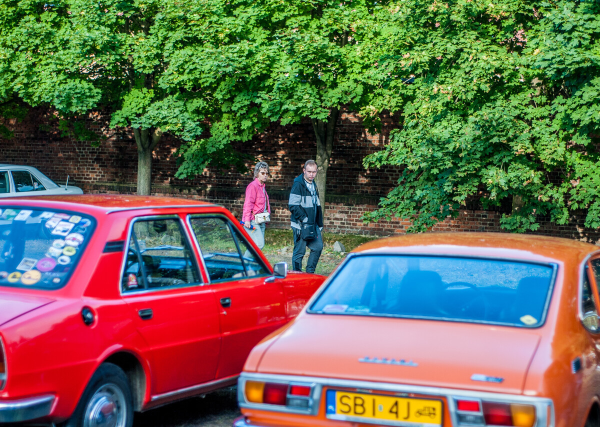 Działo się, oj działo w sobotę w Muzeum PRL-u. Udało nam się dotrzeć w godzinach popołudniowych, aby sfotografować ich ekspozycję oraz świetny zlot zabytkowych samochodów.