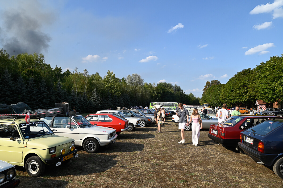 7 września w Muzeum Historii Polski Ludowej odbyła się impreza z okazji końca lata, połączona ze zlotem pojazdów minionej epoki. / fot. Magdalena Ruda