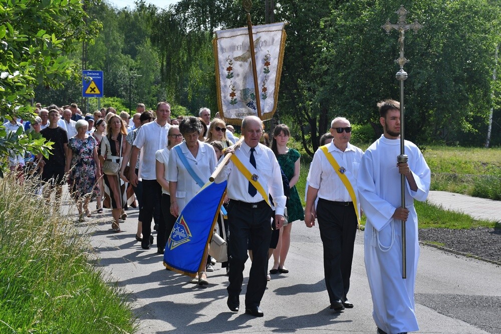 Ulicami wszystkich dzielnic naszego miasta przeszły dzisiaj procesje z okazji obchodów Uroczystości Najświętszego Ciała i Krwi Chrystusa.

fot. Jacek Knapik