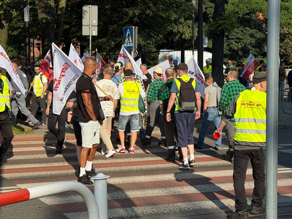 Protest hutników w Nowym Bytomiu.