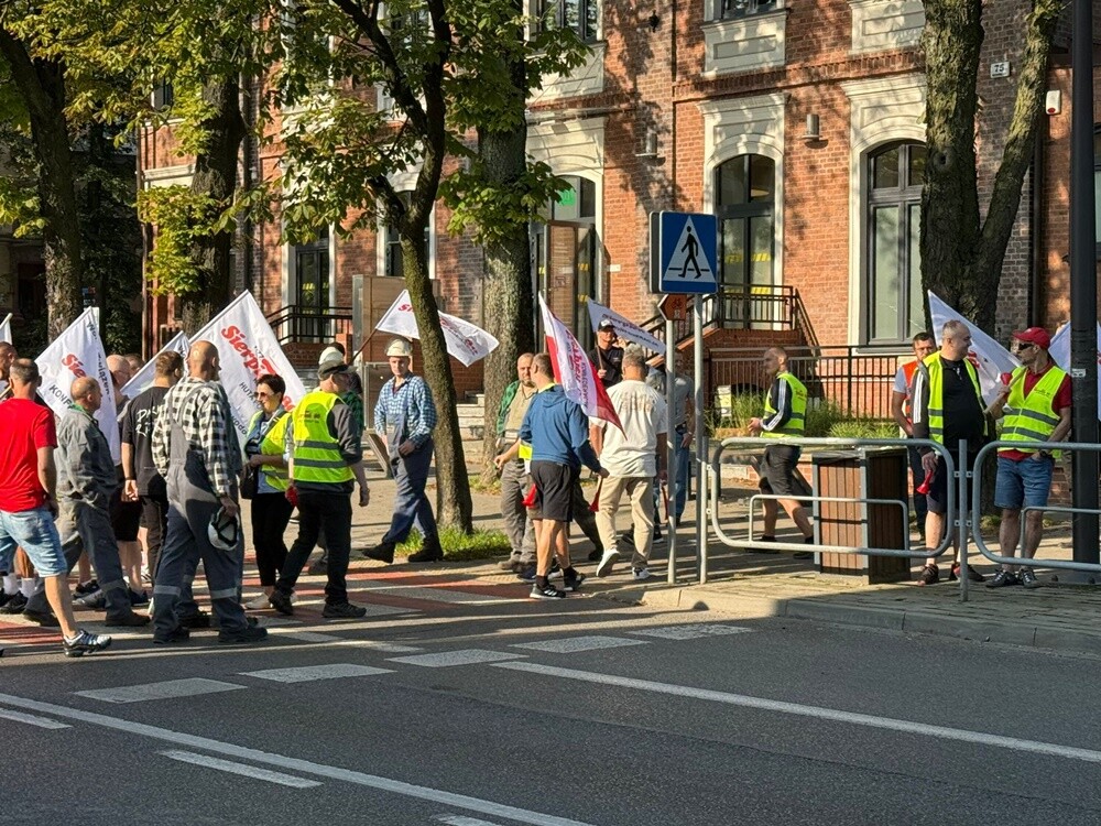 Protest hutników w Nowym Bytomiu.