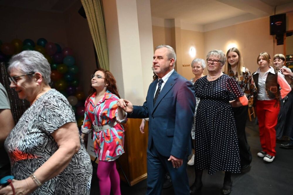 Prywatka u Młodych i Młodszych!/fot. FB Jacek Morek