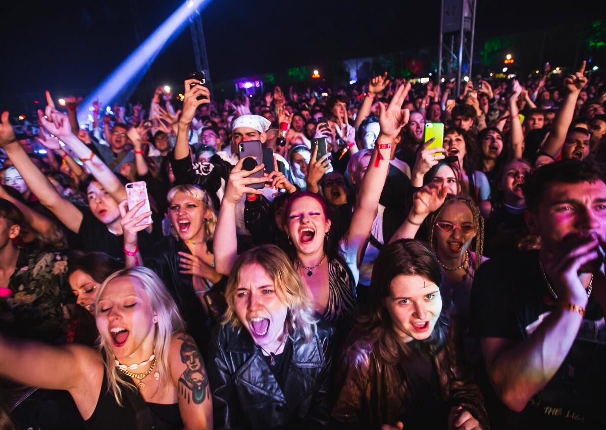 Przed nami FEST Festival 2022. Jakie zespoły i artyści wystąpią? [LINE-UP]