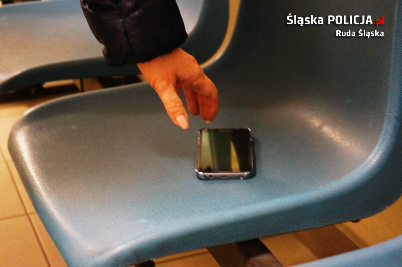 Przywłaszczył drogie słuchawki z myślą o wnuczce