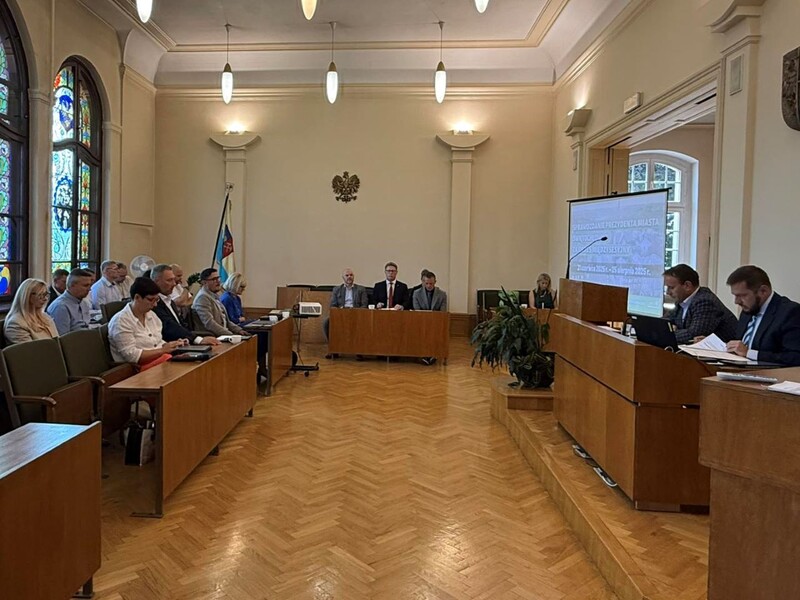 Radni zadecydowali: kwota na budowę trybun na stadionie zwiększona o 6,6 mln zł