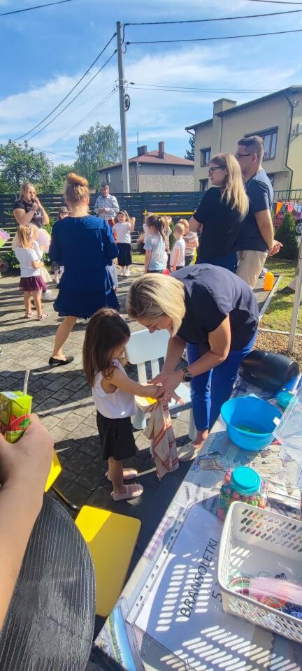W Miejskim Przedszkolu nr 25 zorganizowano wyjątkowy festyn rodzinny z okazji Dnia Matki i Ojca
