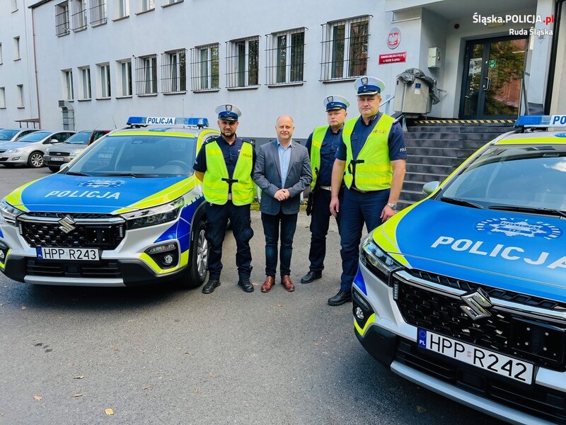 Rudzcy policjanci mają dwa nowe radiowozy! To nowoczesne S-Crossy