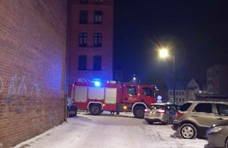 Rudzianka zatrzasnęła psa w mieszkaniu. Interweniowały policja i straż pożarna