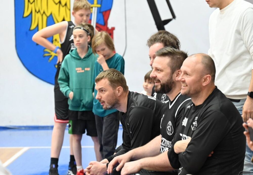 Kolejny sezon Rudzkiej Amatorskiej Ligi Koszykówki zakończony!/fot. FB Michał Pierończyk