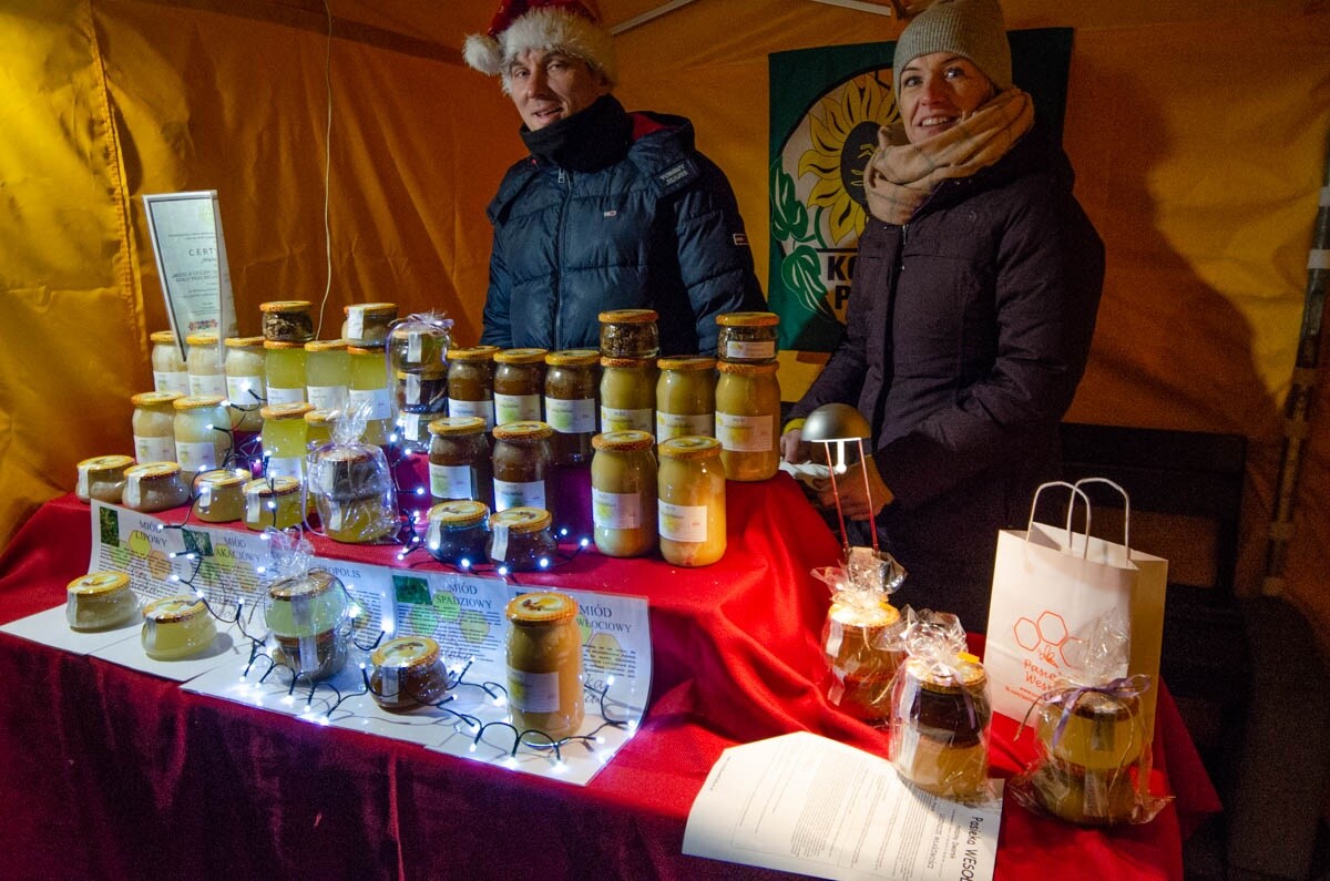 Świąteczna atmosfera w sercu Rudy Śląskiej – Jarmark Świąteczny przyciąga tłumy/ fot. Marek i Krzysztof Faber