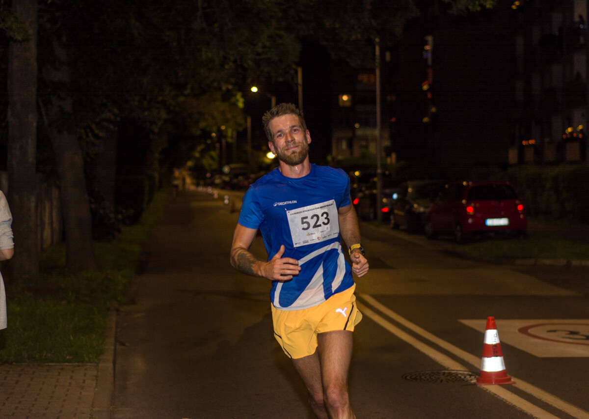 Za nami kolejna odsłona Rudzkiego Półmaratonu Industrialnego, setki uczestników pobiegło nocną porą przez nasze miasto. Byliśmy i my, mamy zdjęcia!