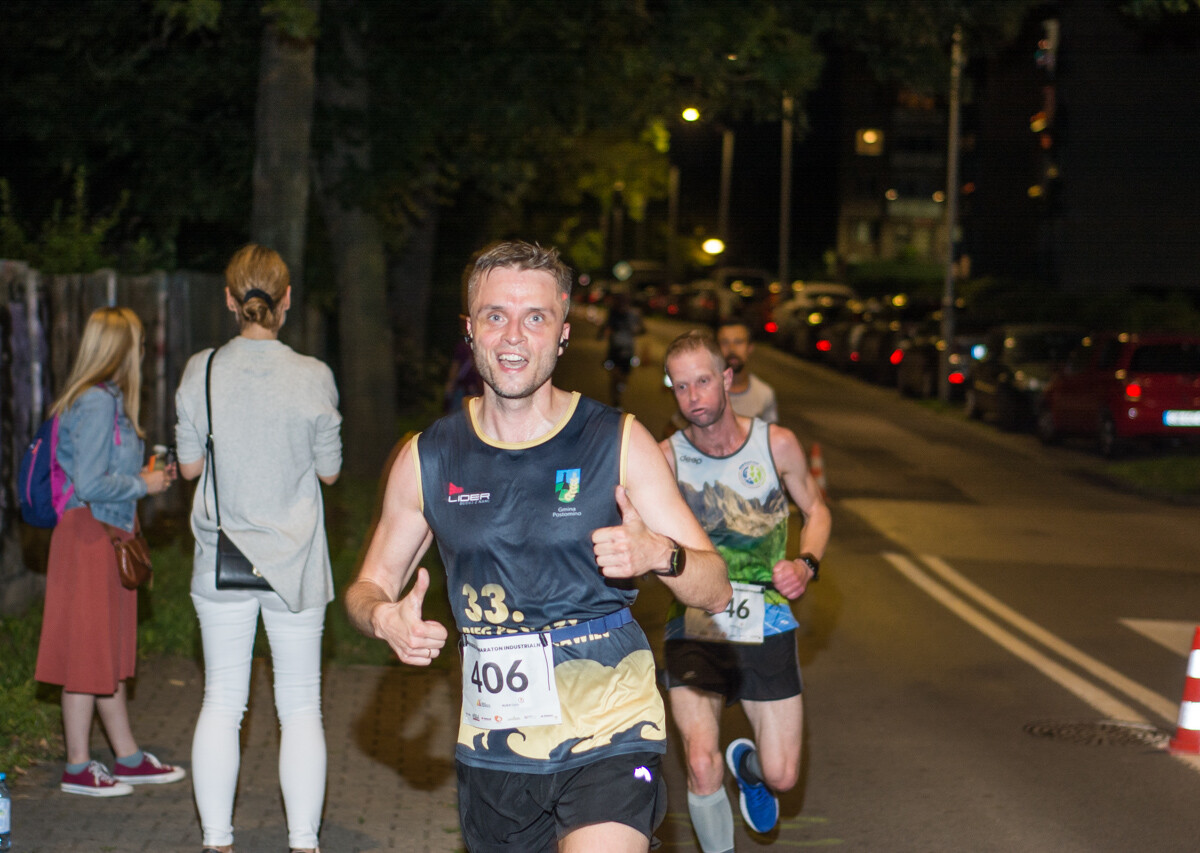 Za nami kolejna odsłona Rudzkiego Półmaratonu Industrialnego, setki uczestników pobiegło nocną porą przez nasze miasto. Byliśmy i my, mamy zdjęcia!