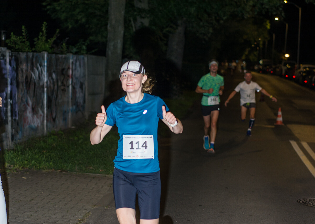 Za nami kolejna odsłona Rudzkiego Półmaratonu Industrialnego, setki uczestników pobiegło nocną porą przez nasze miasto. Byliśmy i my, mamy zdjęcia!
