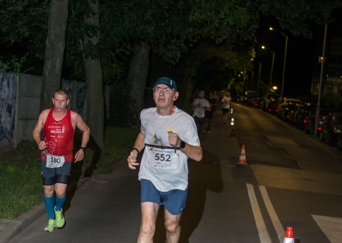 Za nami kolejna odsłona Rudzkiego Półmaratonu Industrialnego, setki uczestników pobiegło nocną porą przez nasze miasto. Byliśmy i my, mamy zdjęcia!