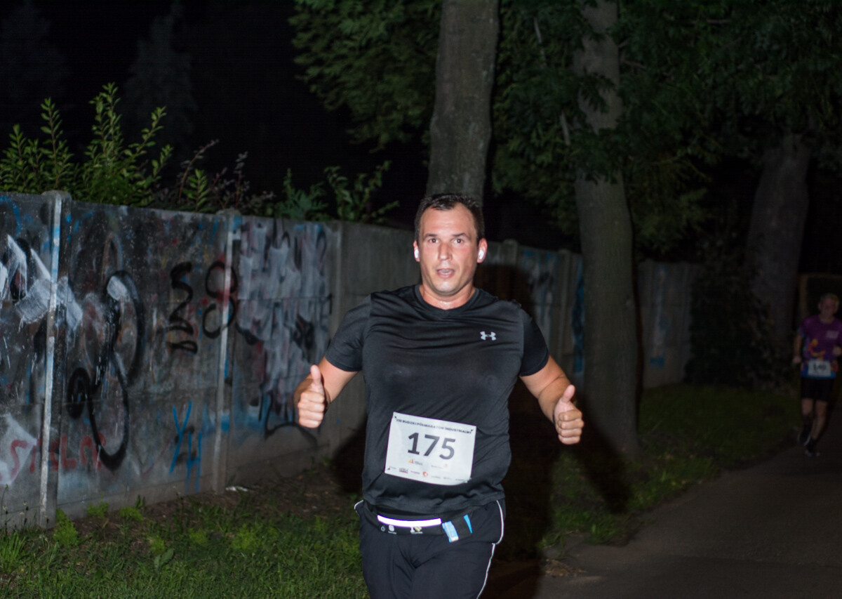 Za nami kolejna odsłona Rudzkiego Półmaratonu Industrialnego, setki uczestników pobiegło nocną porą przez nasze miasto. Byliśmy i my, mamy zdjęcia!