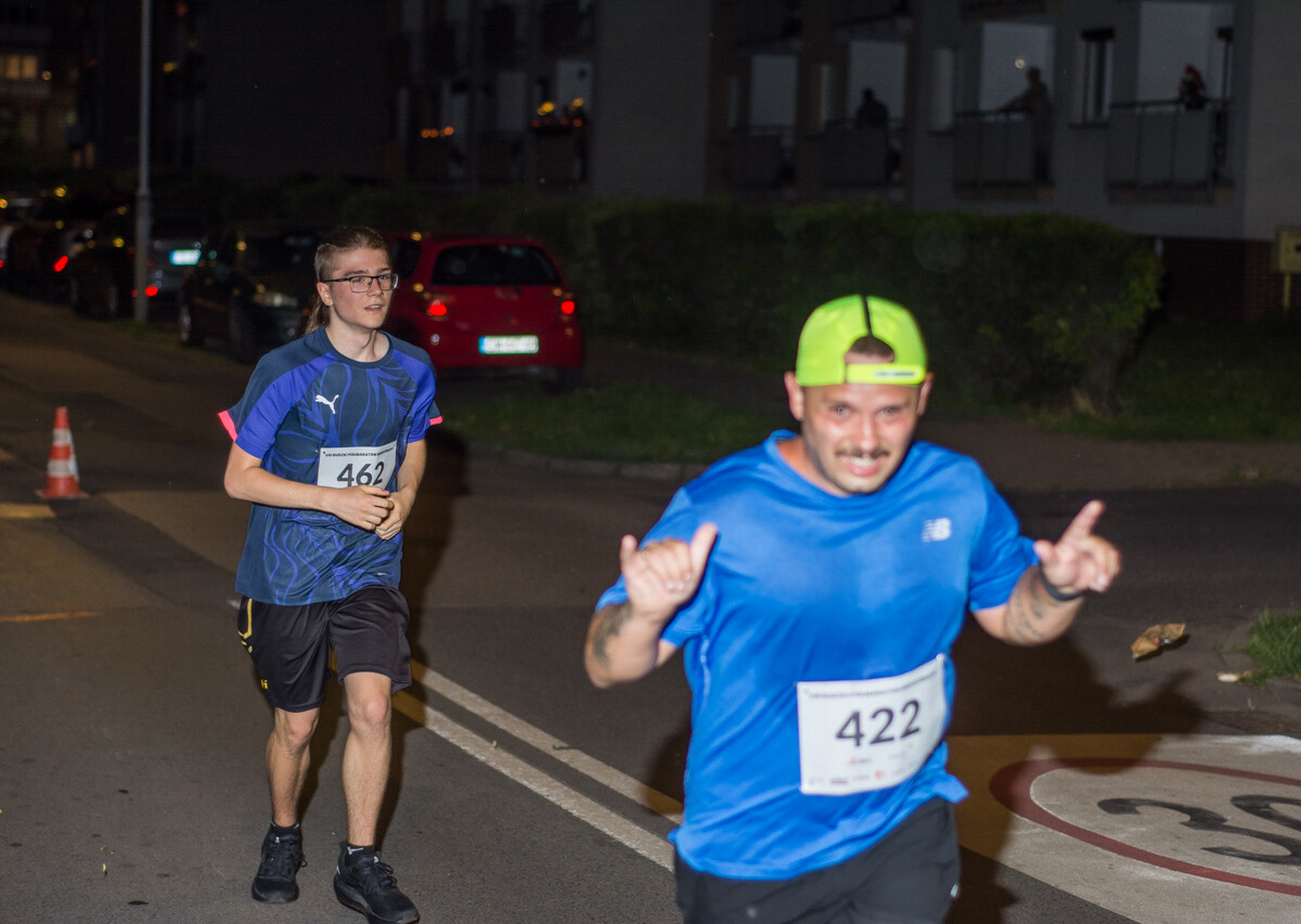 Za nami kolejna odsłona Rudzkiego Półmaratonu Industrialnego, setki uczestników pobiegło nocną porą przez nasze miasto. Byliśmy i my, mamy zdjęcia!
