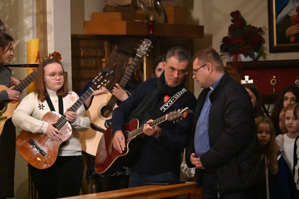Rudzkie Spotkanie Kolędowe w kościele pw. Ducha Świętego w Czarnym Lesie/fot. FB Jacek Morek, FB Dorota Tobiszowska