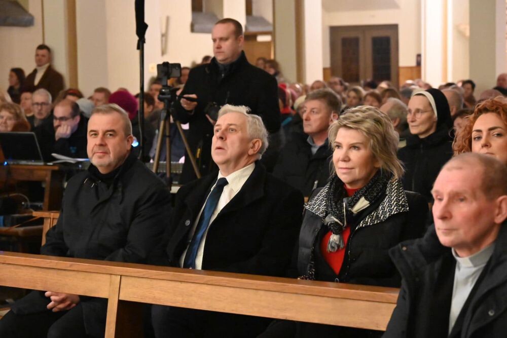 Rudzkie Spotkanie Kolędowe w kościele pw. Ducha Świętego w Czarnym Lesie/fot. FB Jacek Morek, FB Dorota Tobiszowska