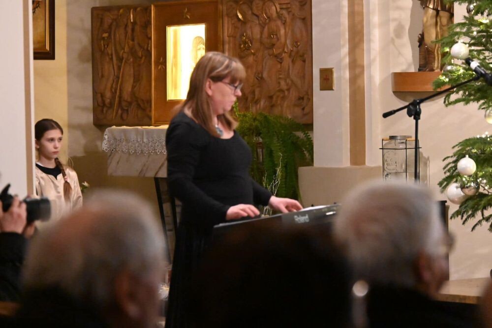 Rudzkie Spotkanie Kolędowe w kościele pw. Ducha Świętego w Czarnym Lesie/fot. FB Jacek Morek, FB Dorota Tobiszowska