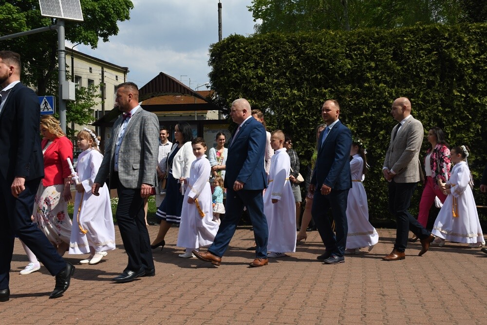 W wielu rudzkich parafiach dzieci przyjęły w niedzielę Pierwszą Komunię Świętą. To wyjątkowy dzień zarówno dla dzieci, jak i rodziców.