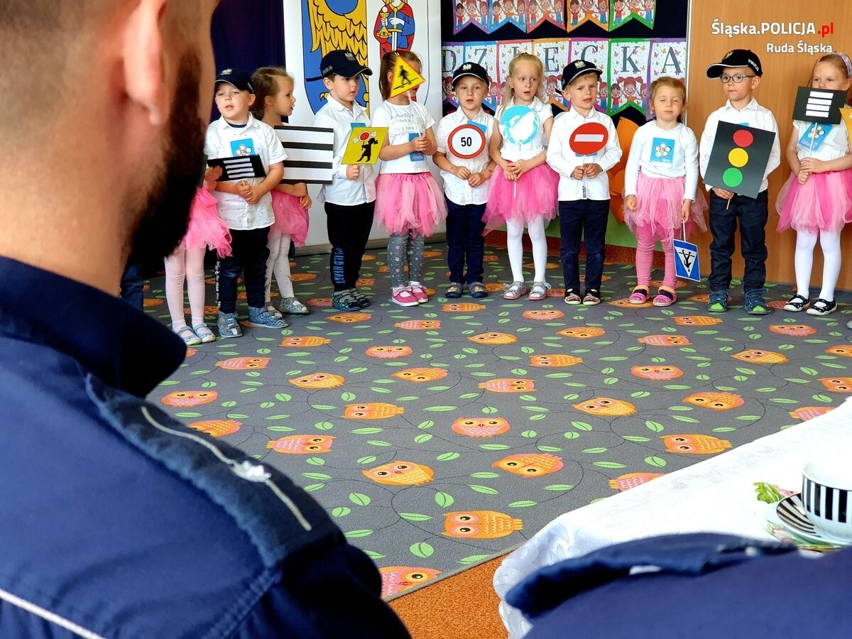 Od dzisiaj, choć symboliczną to jednak oficjalną służbę w Komendzie Miejskiej Policji w Rudzie Śląskiej pełni Sierżant Ruda / fot. KMP Ruda Śląska