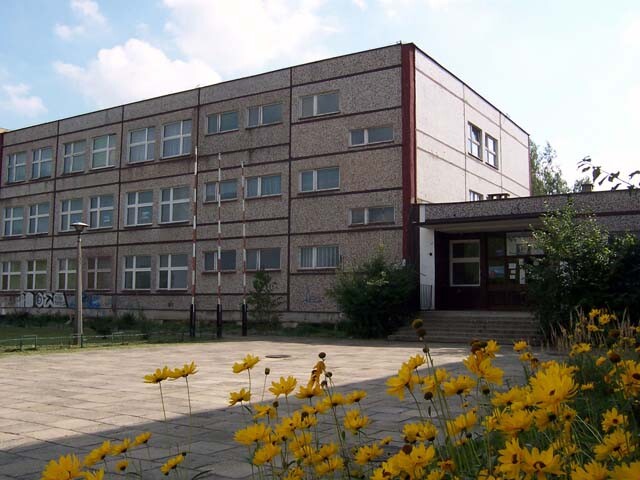 Sikorskiego - Warta (Komisja poborowa, Komisja lekarska) - os. Sikorskiego