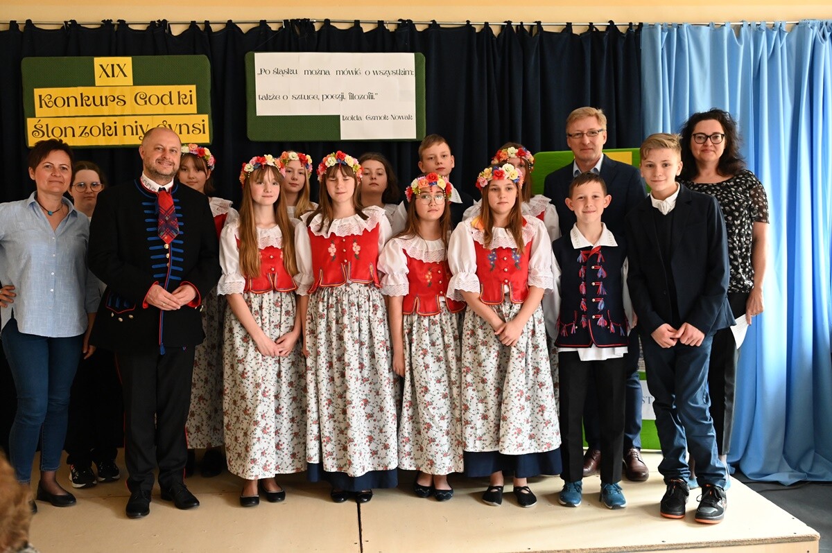 Już po raz 19. W Szkole Podstawowej nr 22 im. J. S. Dworaka odbył się Konkurs Godki "Ślonzoki niy gynsi". / fot. UM Ruda Śląska / SP 22
