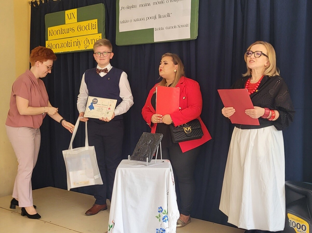 Już po raz 19. W Szkole Podstawowej nr 22 im. J. S. Dworaka odbył się Konkurs Godki "Ślonzoki niy gynsi". / fot. UM Ruda Śląska / SP 22