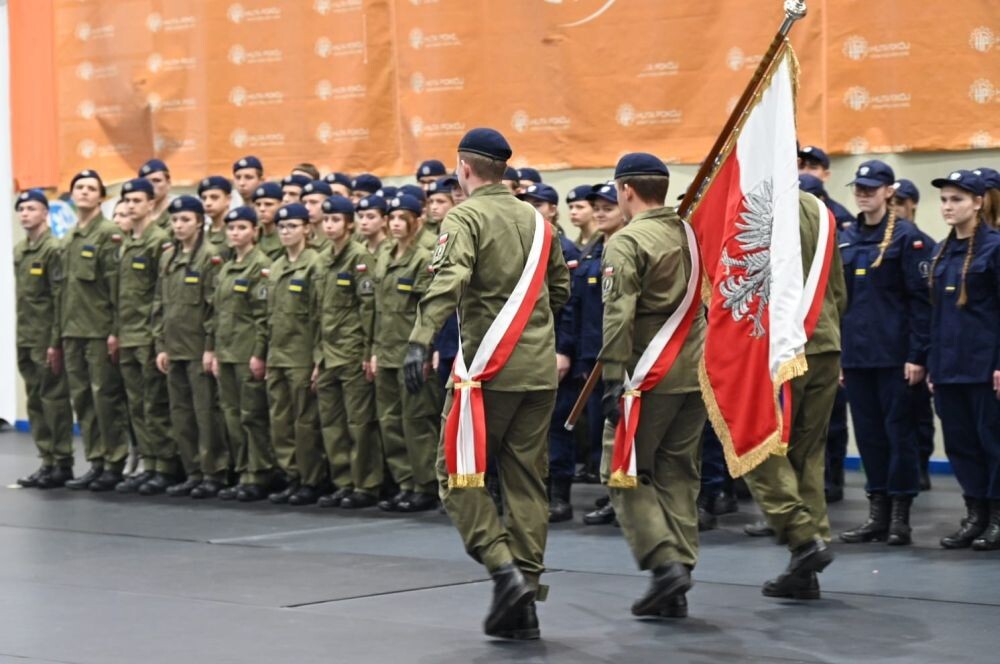 Ślubowanie klas pierwszych mundurowych/fot. FB Michał Pierończyk