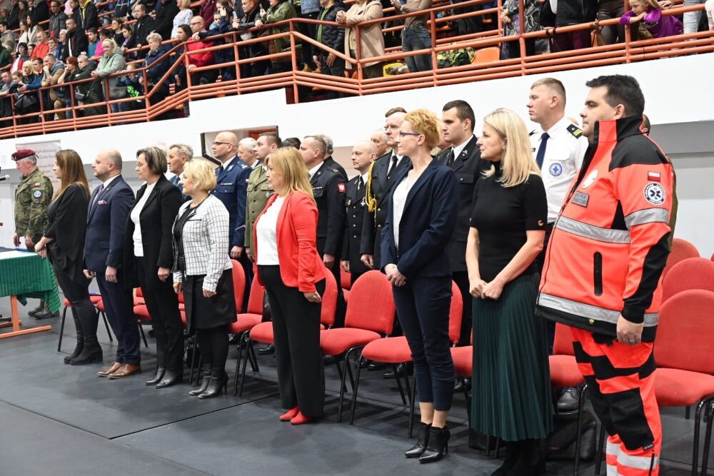 Ślubowanie klas pierwszych mundurowych/fot. FB Michał Pierończyk