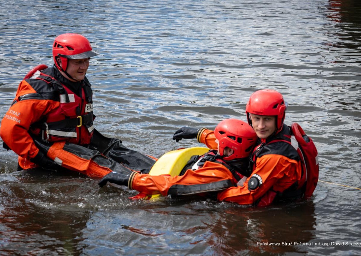 Ćwiczenia ratownictwa wodnego w Rudzie Śląskiej / fot. mł. asp. mgr Dawid Strączek