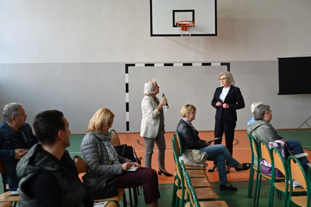 Spotkanie prezydenta z mieszkańcami Wirku i Czarnego Lasu/fot. FB Michał Pierończyk, FB Aleksandra Skowronek