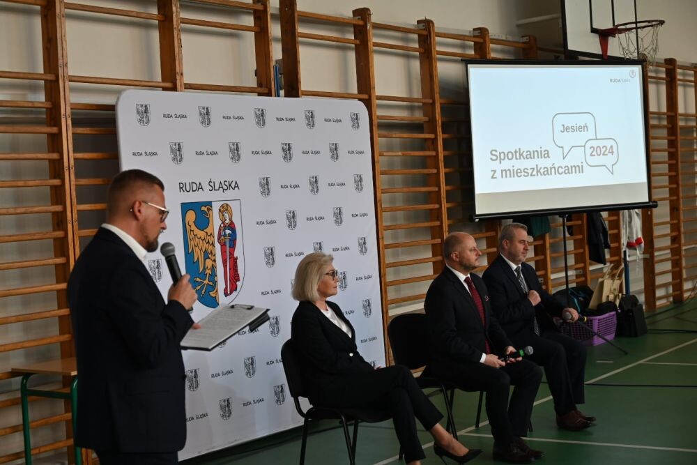 Spotkanie prezydenta z mieszkańcami Wirku i Czarnego Lasu/fot. FB Michał Pierończyk, FB Aleksandra Skowronek