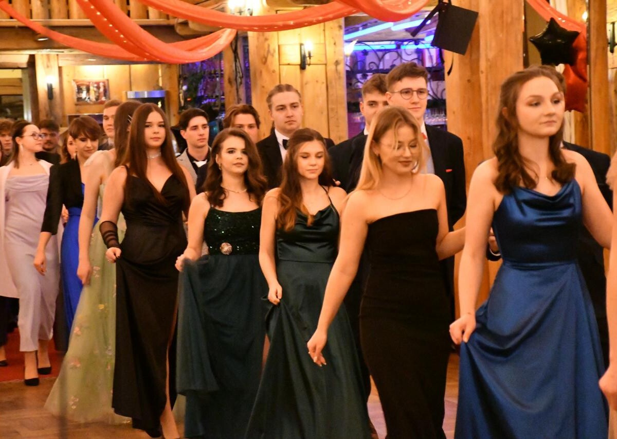 Wczorajsza studniówka uczniów Zespołu Szkół Nr 6 w Rudzie Śląskiej była wyjątkowym wydarzeniem, które na długo pozostanie w pamięci wszystkich jej uczestników / fot. Jacek Knapik