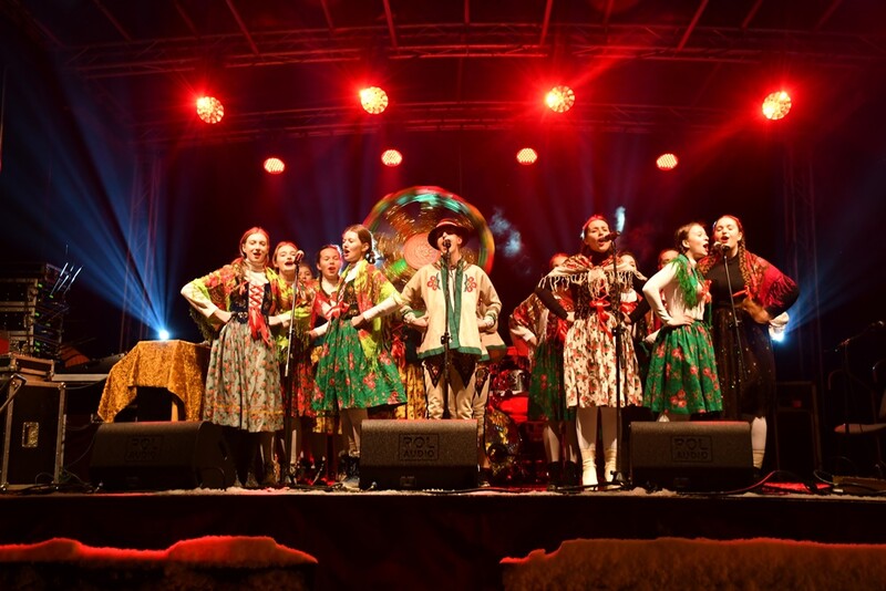 Świąteczna atmosfera na rynku w Nowym Bytomiu. Za nami trzeci dzień Kiermaszu Świątecznego