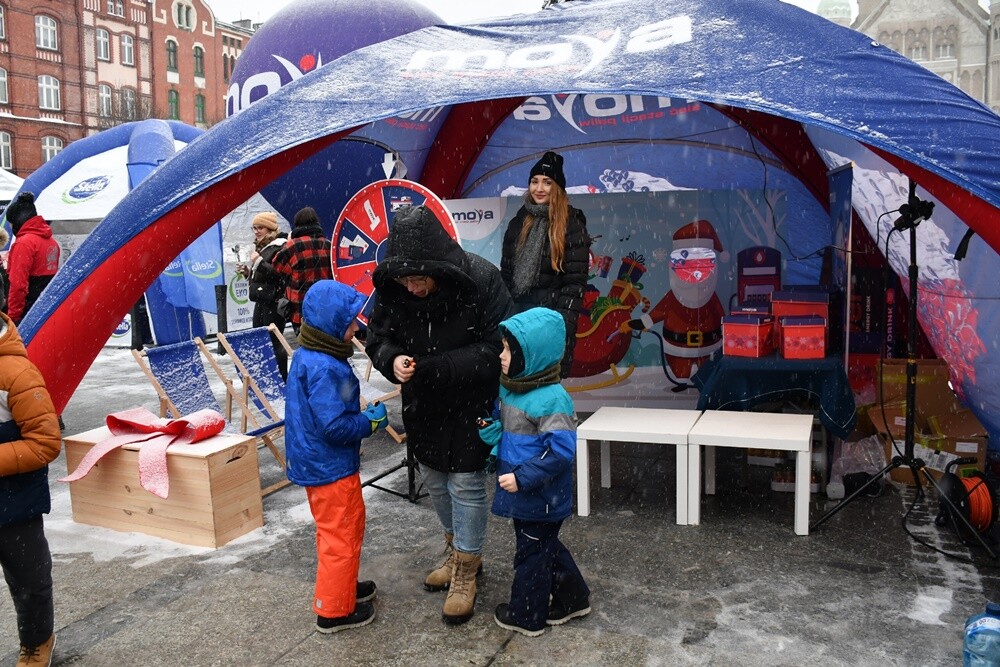 Wawel Truck i Świąteczny Konwój Radia Zet w Rudzie Śląskiej. / fot. Jacek Knapik