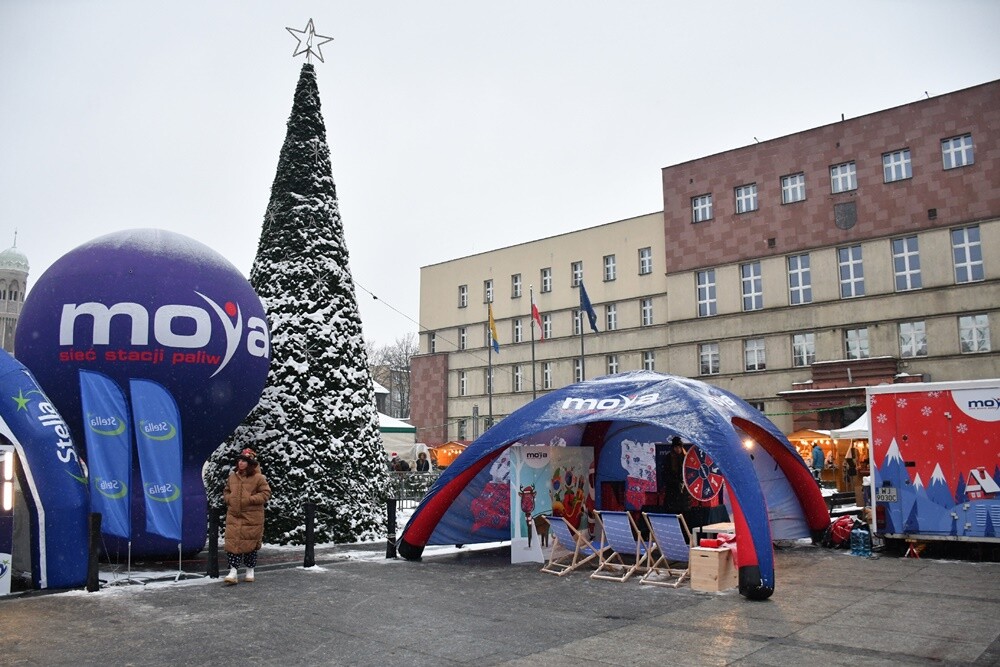 Wawel Truck i Świąteczny Konwój Radia Zet w Rudzie Śląskiej. / fot. Jacek Knapik