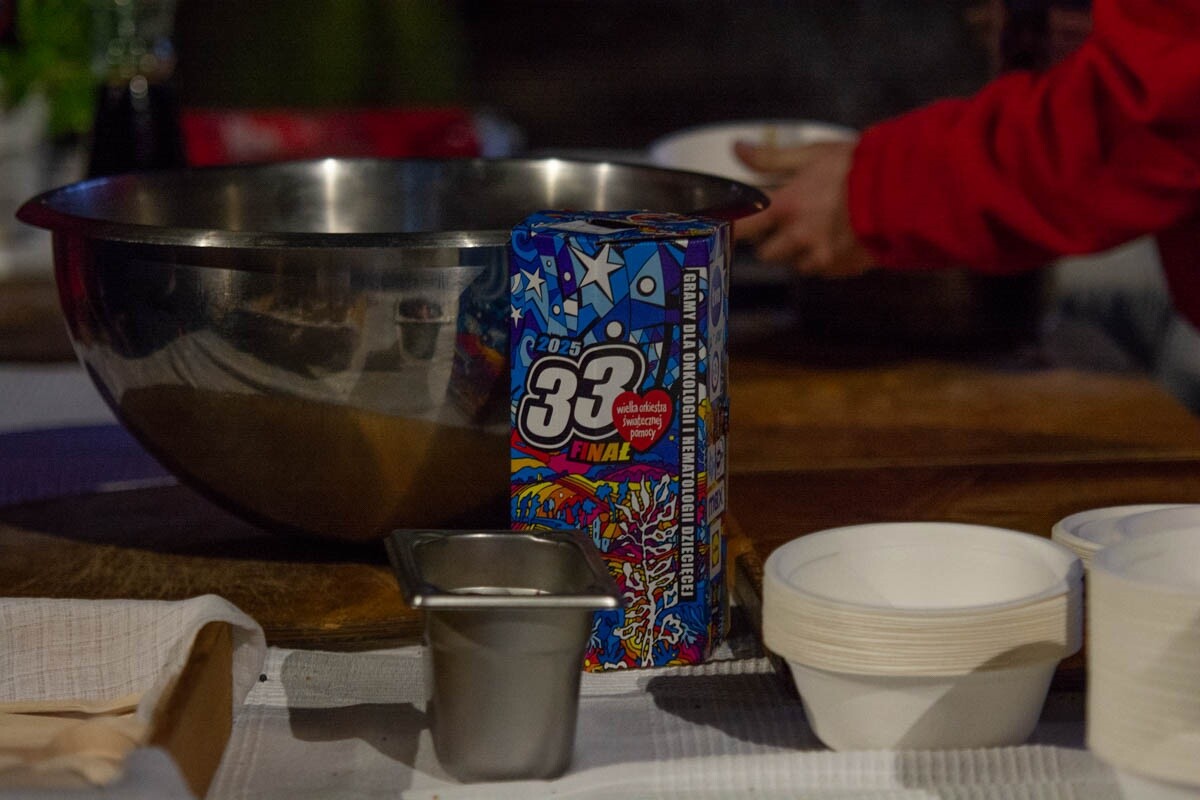 Światełko do Nieba w Rudzie Śląskiej – finał pełen emocji i nadziei. / fot. Marek Faber i FB 3 LO