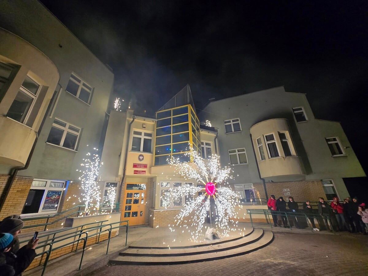 Światełko do Nieba w Rudzie Śląskiej – finał pełen emocji i nadziei. / fot. Marek Faber i FB 3 LO