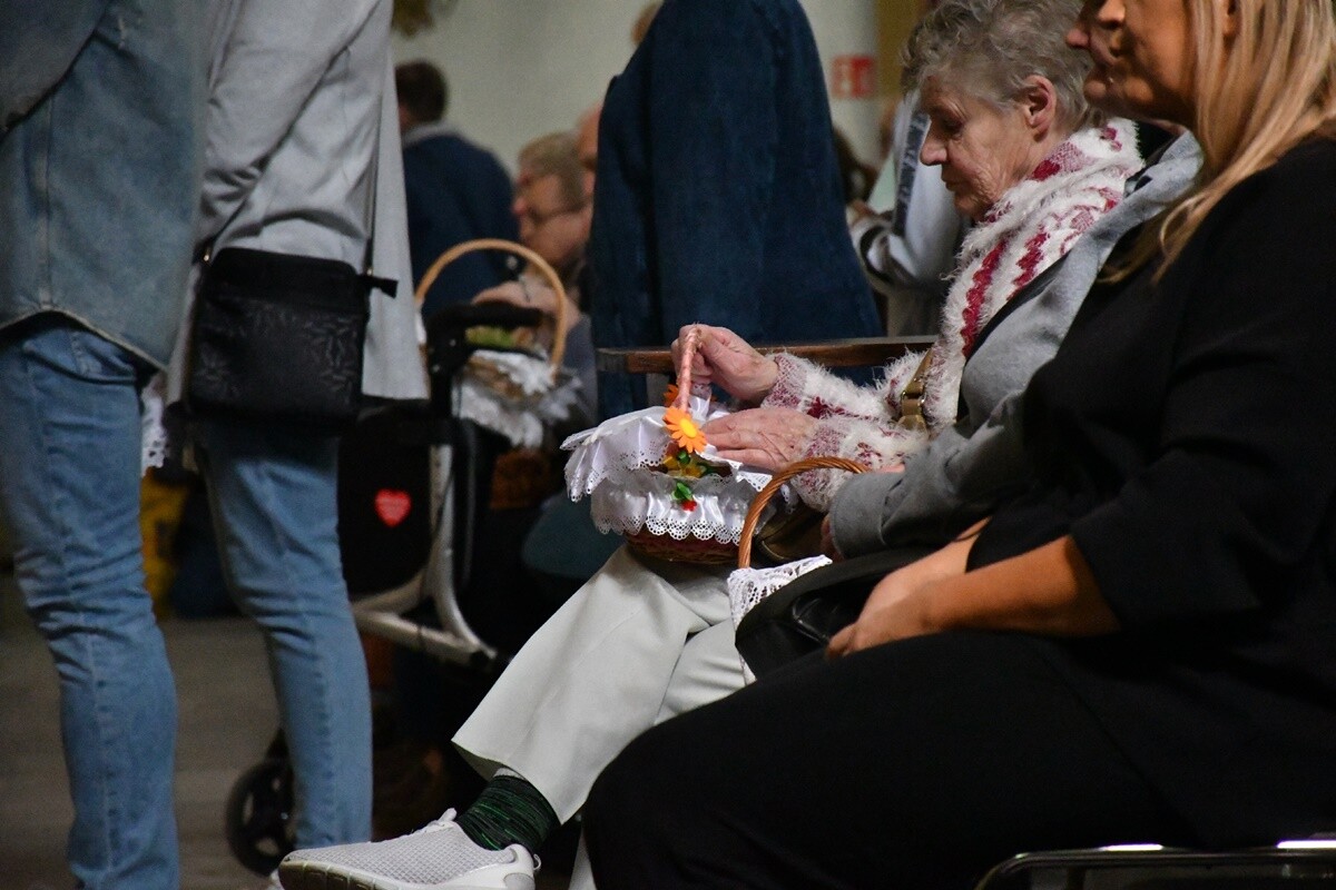 Rudzianie ze święconką odwiedzili kościoły. / fot. Jacek Knapik