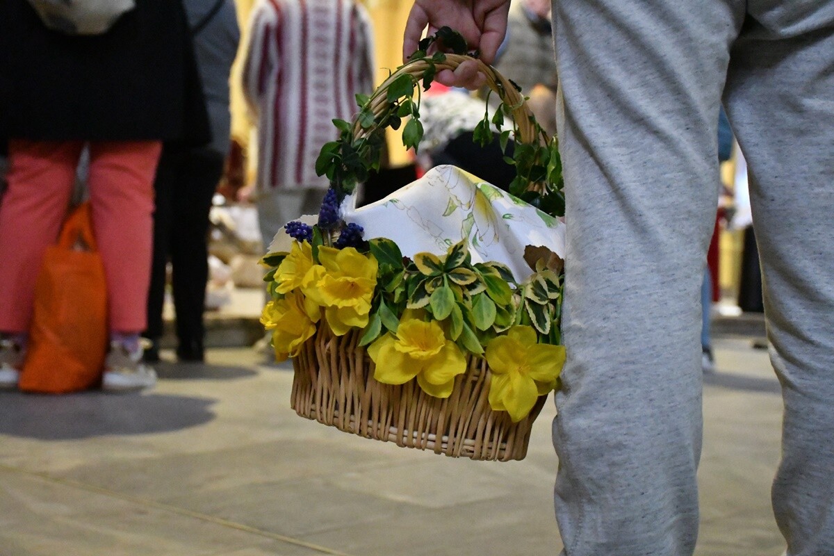 Rudzianie ze święconką odwiedzili kościoły. / fot. Jacek Knapik