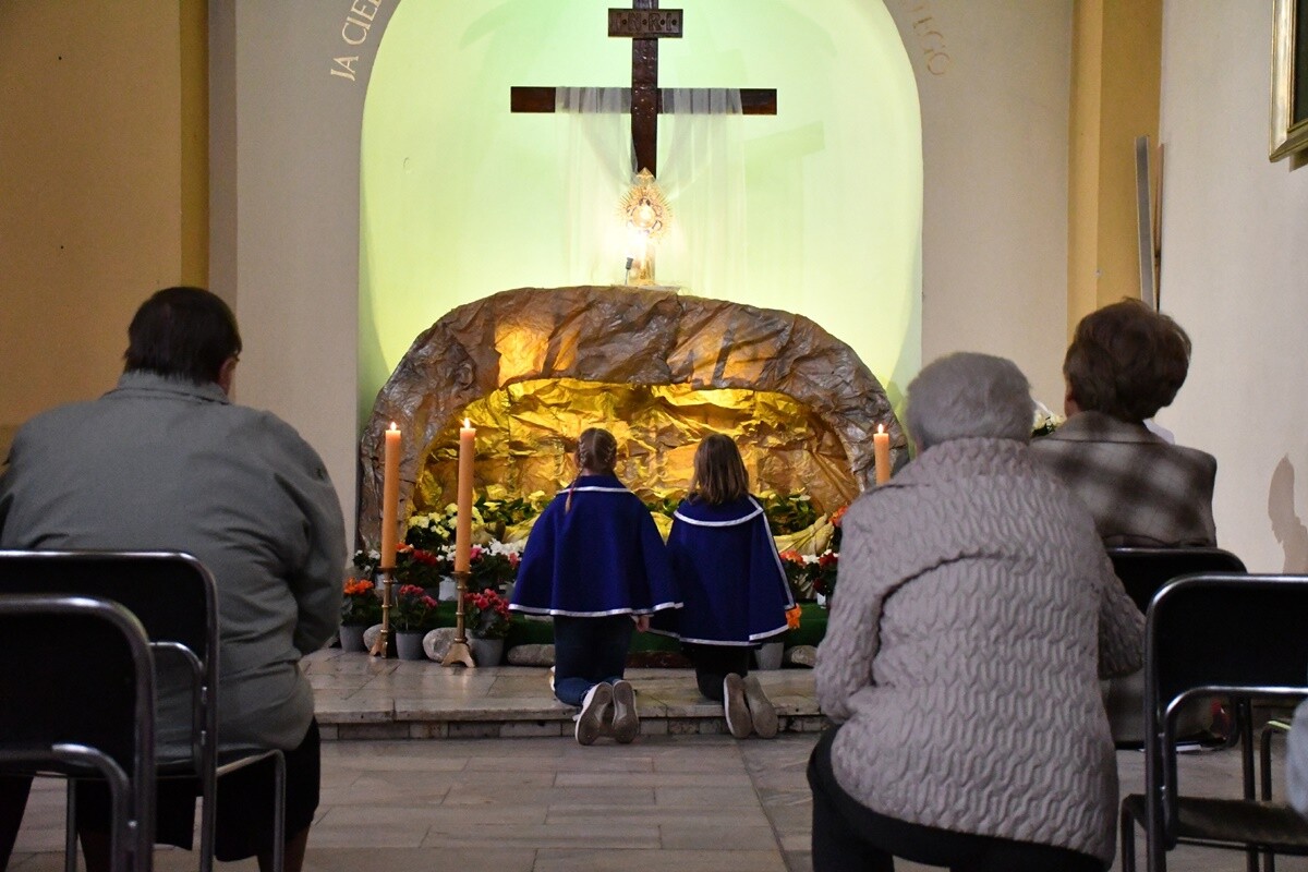 Rudzianie ze święconką odwiedzili kościoły. / fot. Jacek Knapik