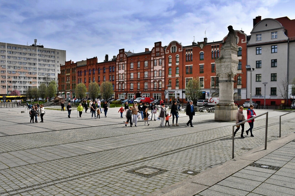 Rudzianie ze święconką odwiedzili kościoły. / fot. Jacek Knapik