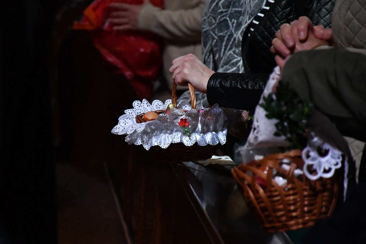 Rudzianie ze święconką odwiedzili kościoły. / fot. Jacek Knapik