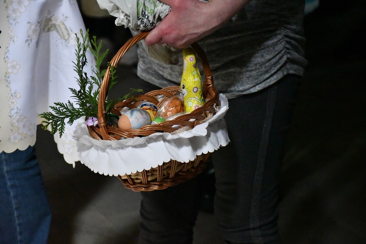 Rudzianie ze święconką odwiedzili kościoły. / fot. Jacek Knapik