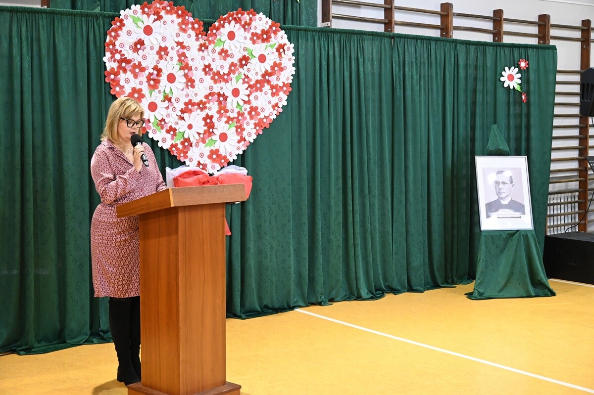 Święto patrona Szkoły Podstawowej nr 18 - ks. Konstantego Damrota. / fot. UM Ruda Śląska