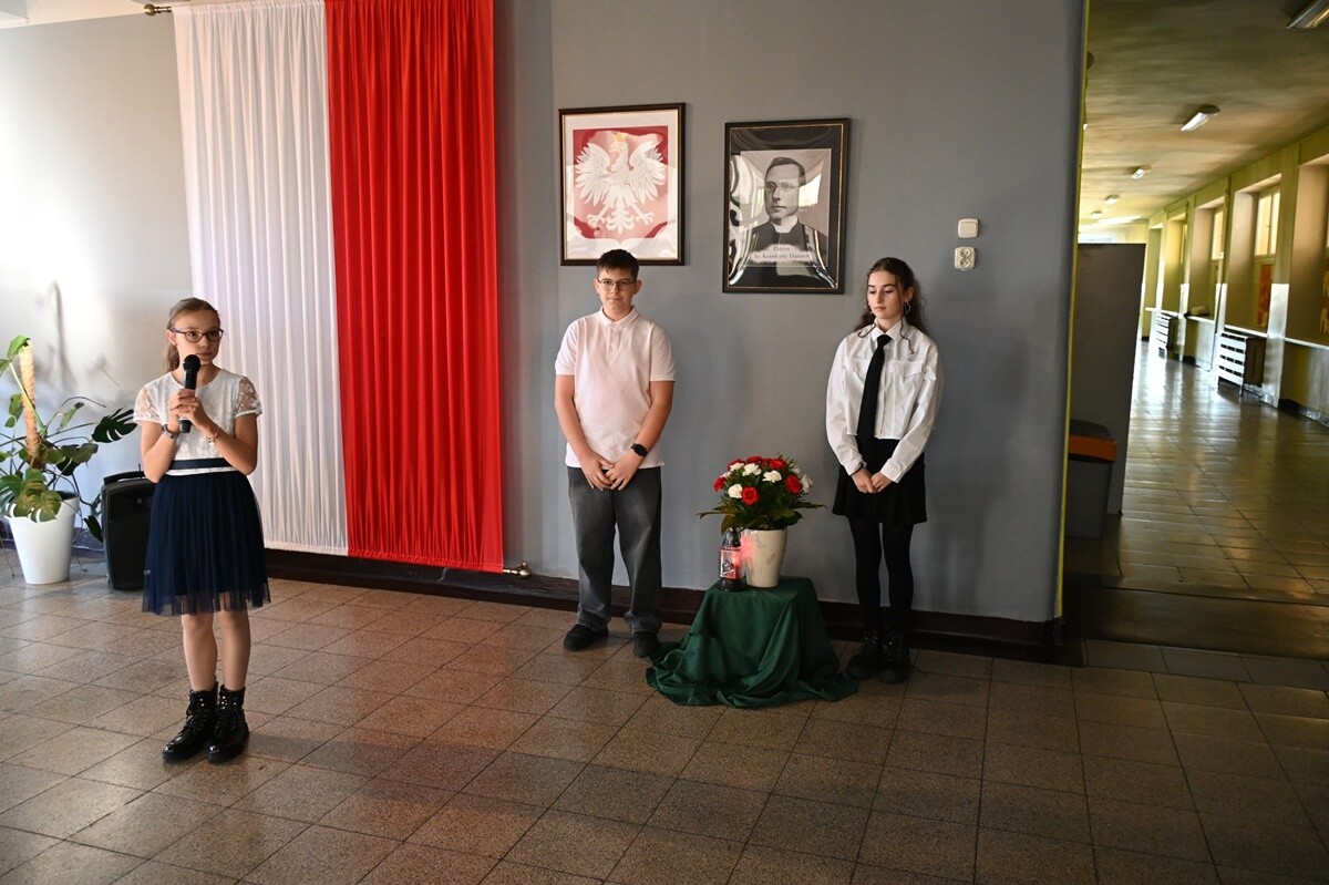 Święto patrona Szkoły Podstawowej nr 18 - ks. Konstantego Damrota. / fot. UM Ruda Śląska